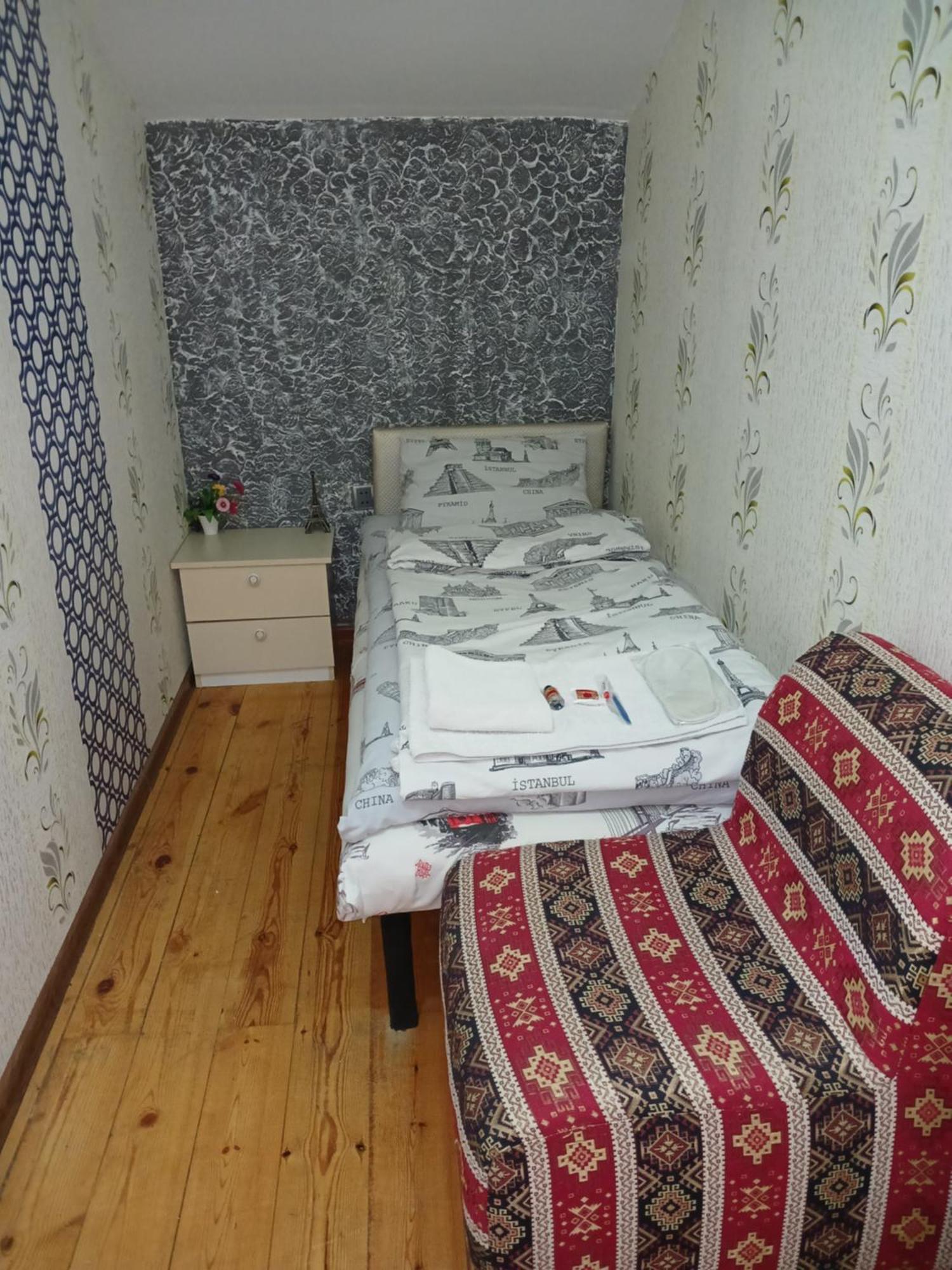Cth-Baku-Hostel Екстер'єр фото